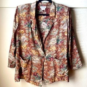 Vintage Petites Essay by Sharon Anthony 100% rayon floral button blazer